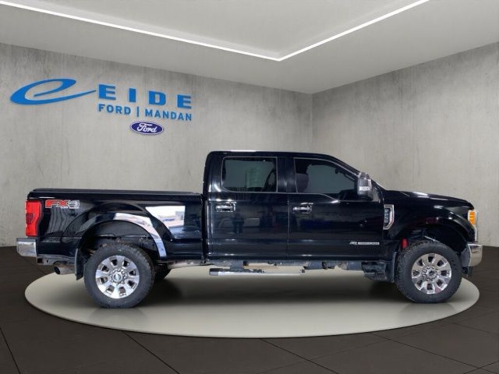 Used 2017 Ford F-250SD Lariat Truck