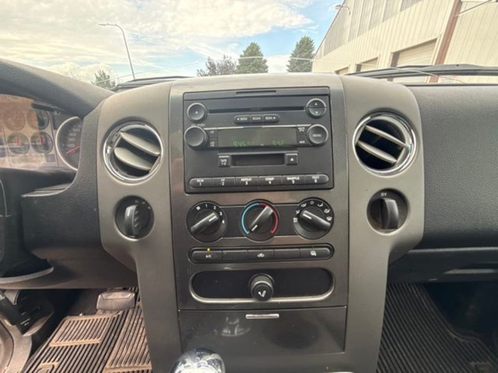 Used 2005 Ford F-150 FX4 Truck