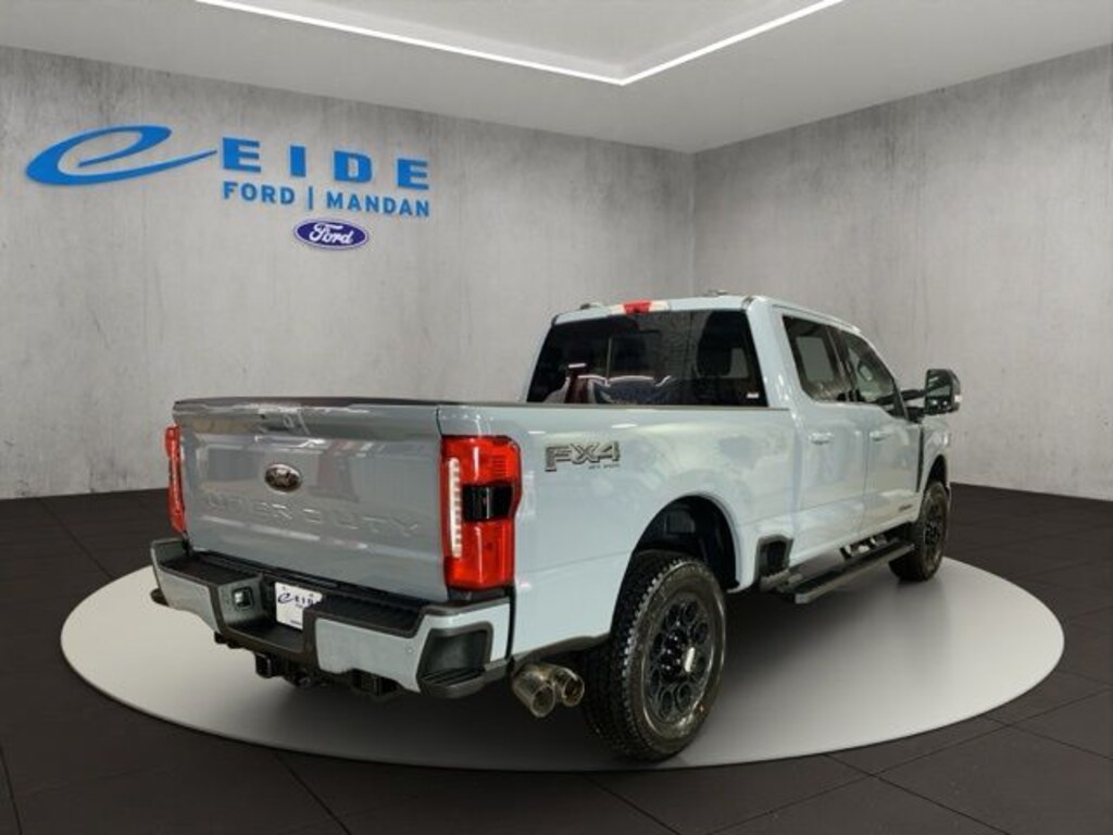 New 2026 Ford F-350SD Lariat Truck