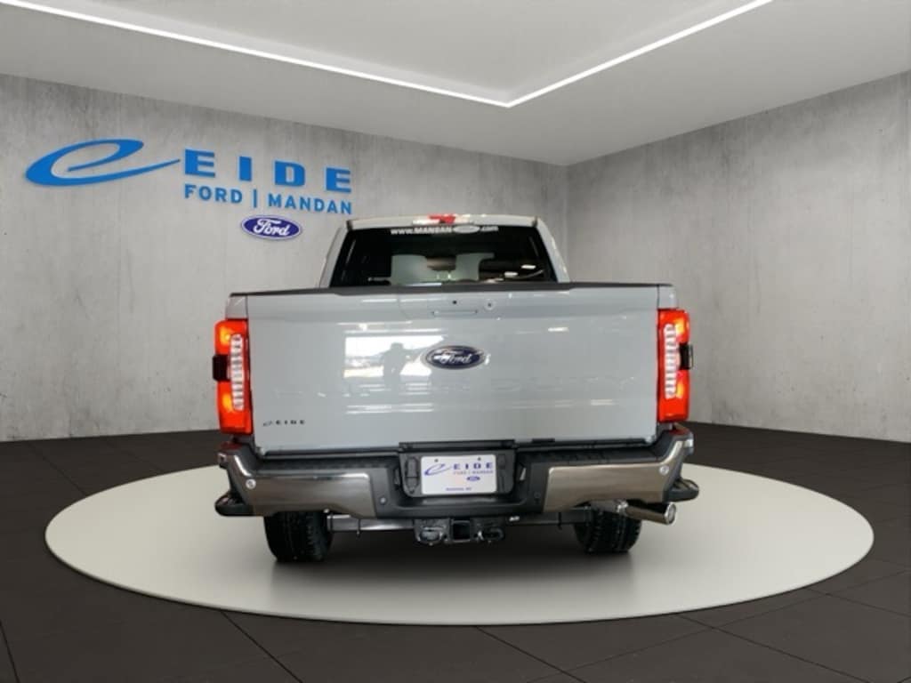 New 2026 Ford F-250SD Lariat Truck