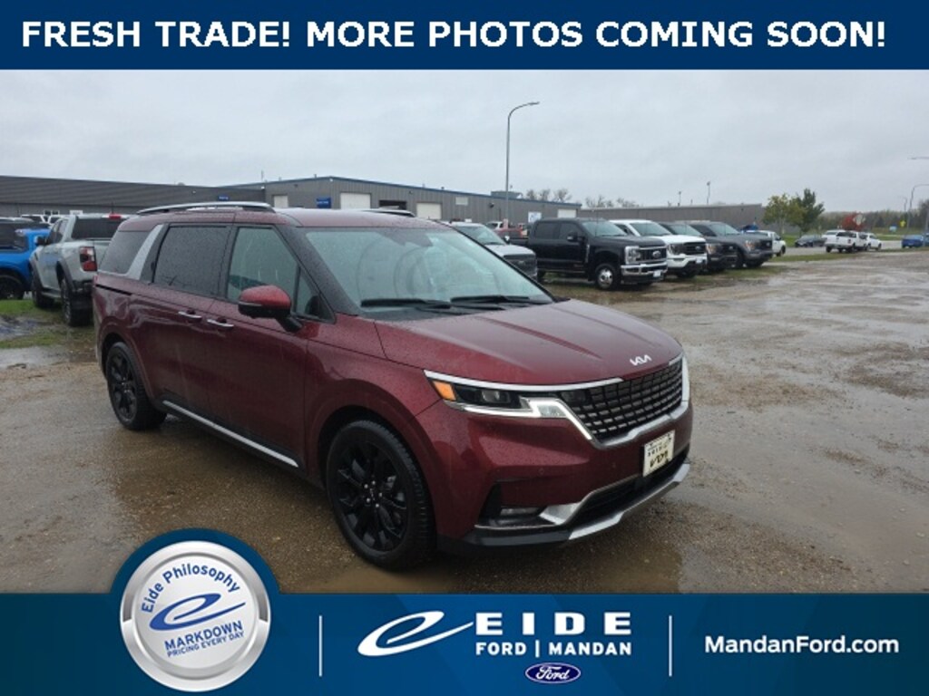 Used 2024 Kia Carnival SX Minivan/Van