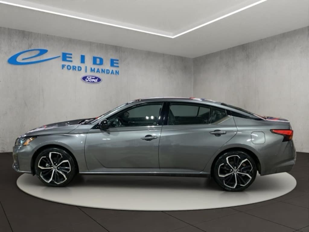 Used 2024 Nissan Altima 2.5 SR Sedan