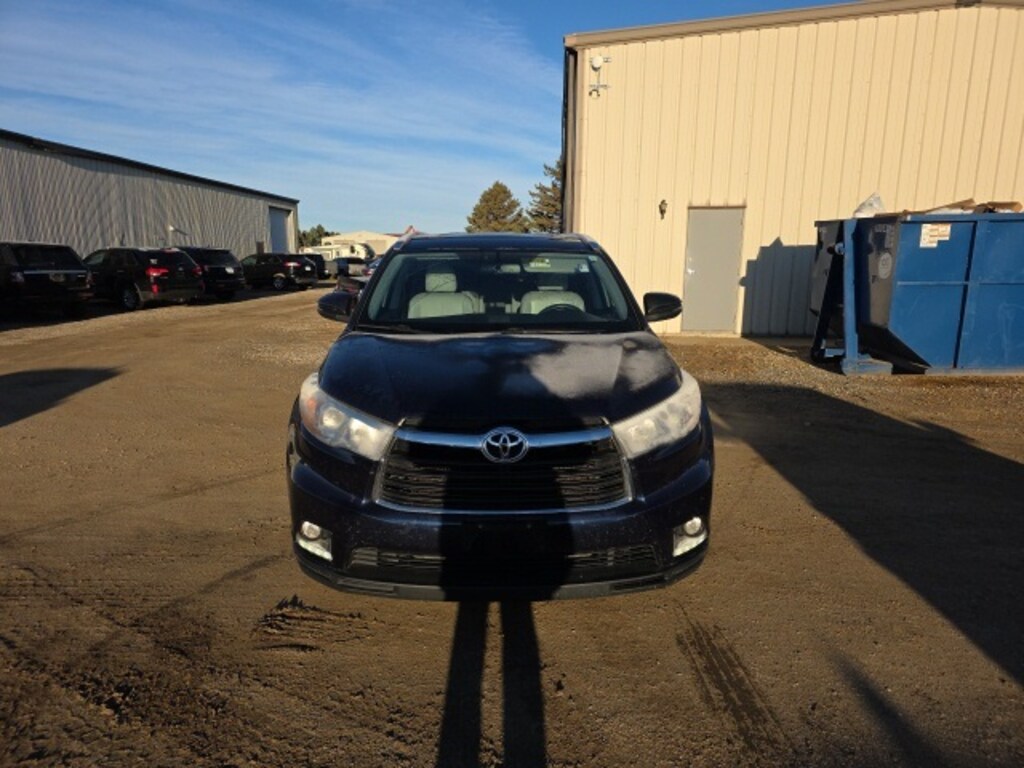 Used 2014 Toyota Highlander Limited Platinum V6 SUV