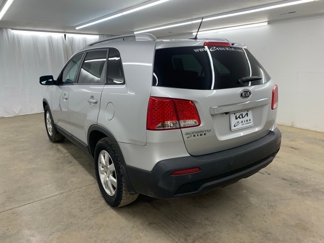 Used 2011 Kia Sorento LX with VIN 5XYKTCA10BG127787 for sale in Mandan, ND