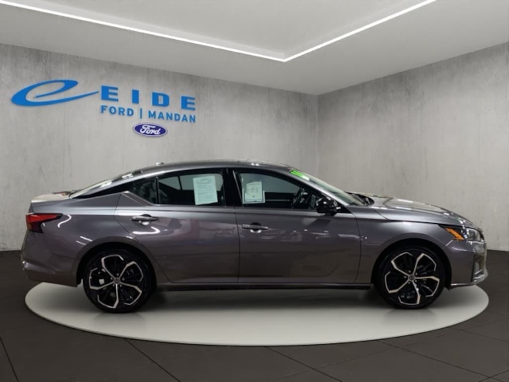 Used 2024 Nissan Altima 2.5 SR Sedan