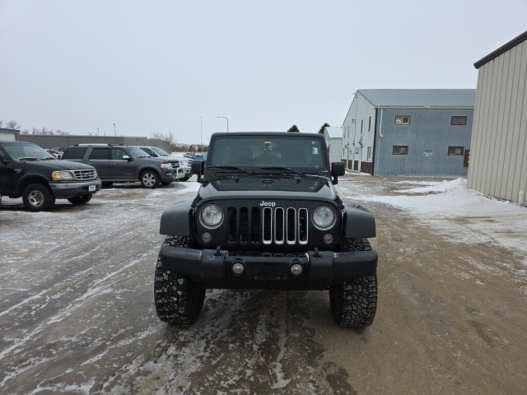 Used 2017 Jeep Wrangler Unlimited Sahara SUV