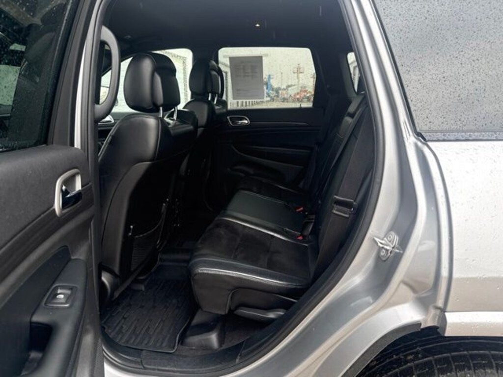 Used 2017 Jeep Grand Cherokee Altitude SUV