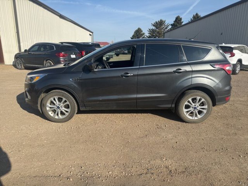 Used 2017 Ford Escape SE SUV