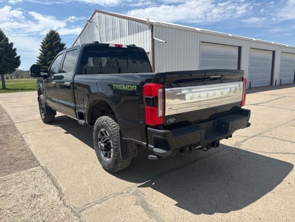 Used 2023 Ford F-250SD Platinum Truck
