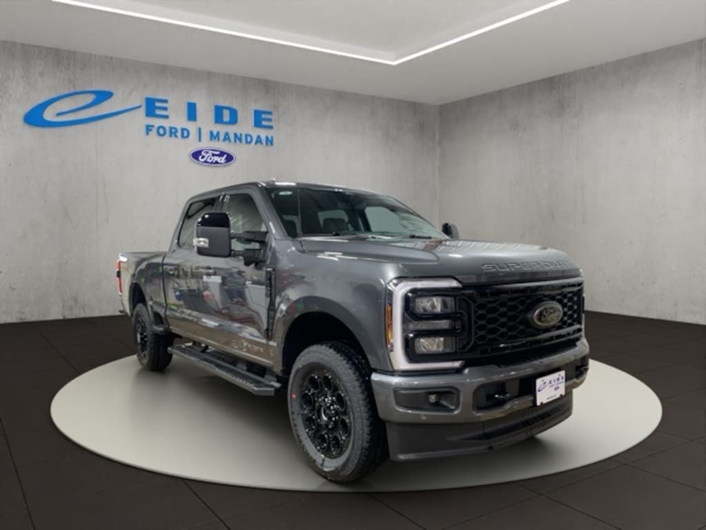 New 2026 Ford F-250SD Lariat Black Appearance Truck