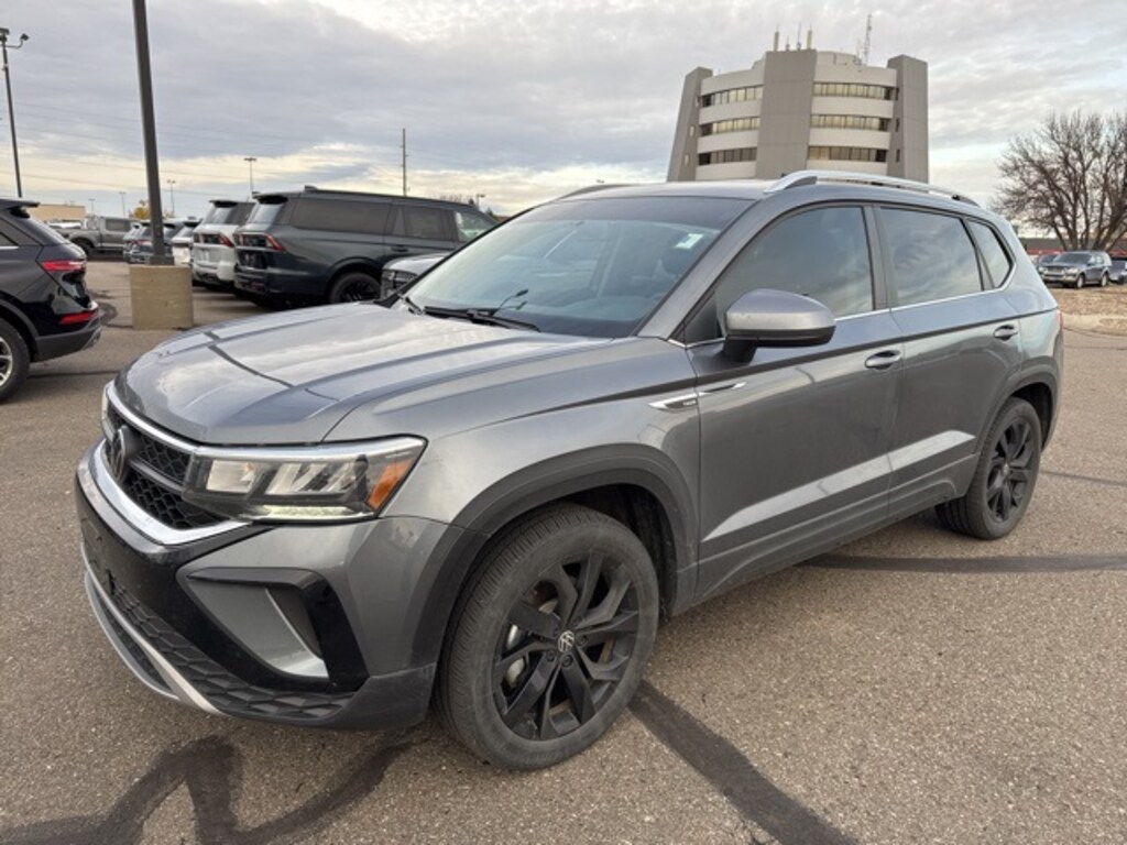 Used 2022 Volkswagen Taos 1.5T SE SUV