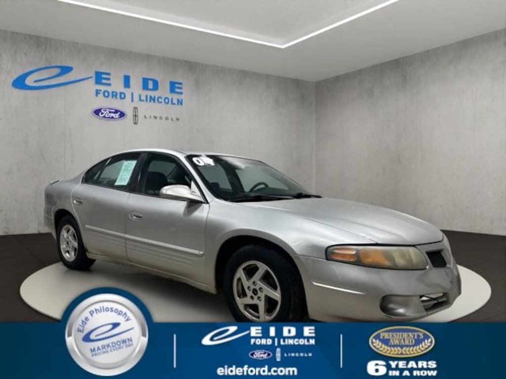 Used 2004 Pontiac Bonneville SE Sedan