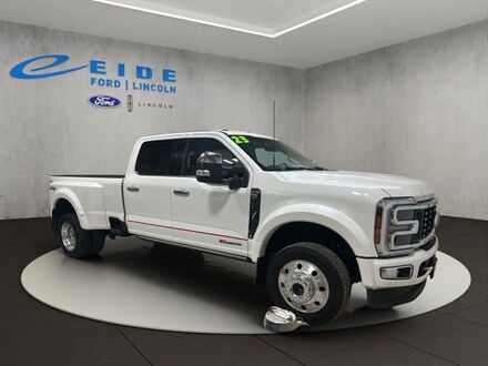 2023 Ford F-450SD Platinum Truck