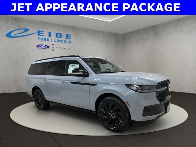 2025 Lincoln Navigator Reserve L's photo