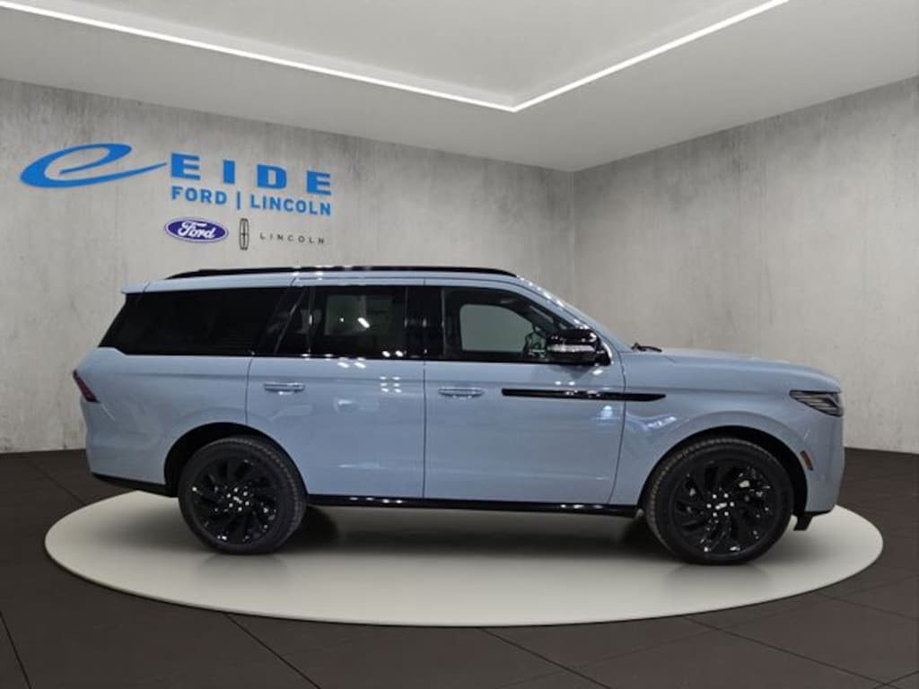 New 2027 Lincoln Navigator Reserve SUV