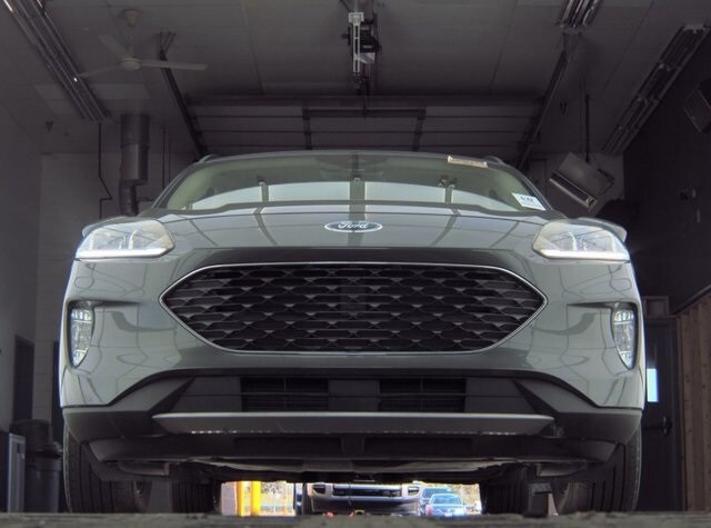 2020 Ford Escape SEL photo 3