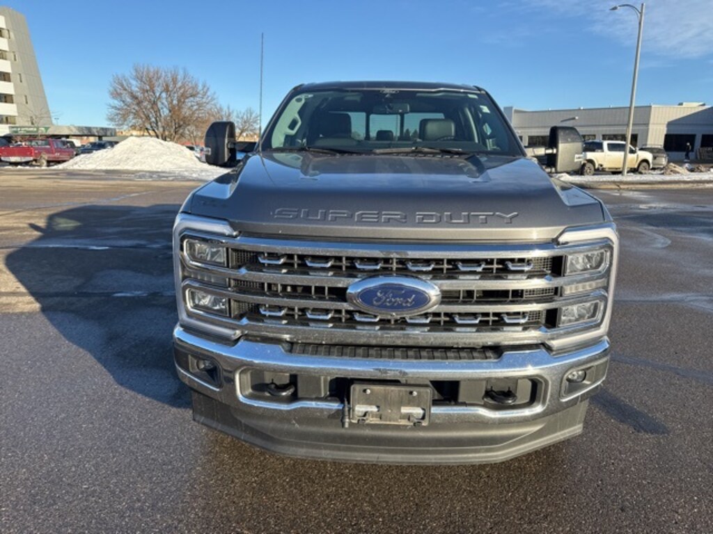 Used 2024 Ford F-250SD Lariat Truck