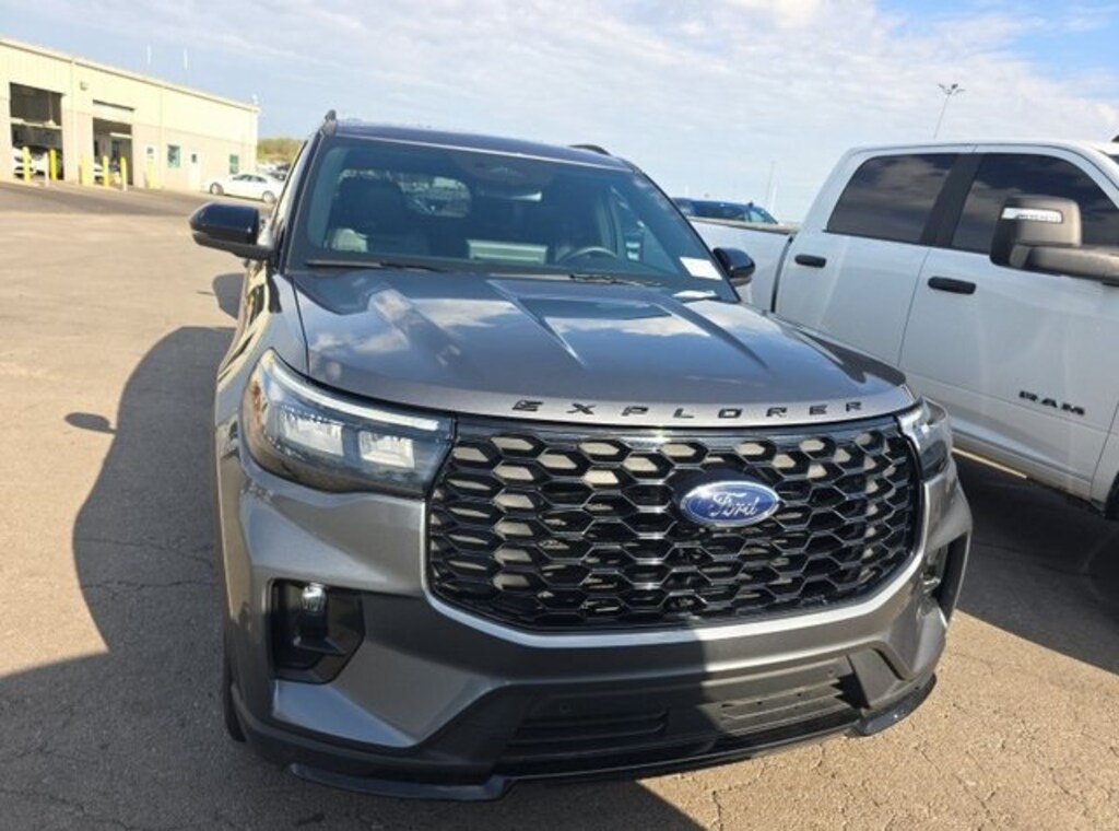 Used 2025 Ford Explorer ST-Line SUV