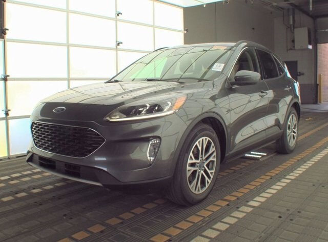 2020 Ford Escape SEL photo 2