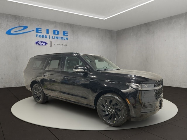 2025 Lincoln Navigator Reserve L's photo