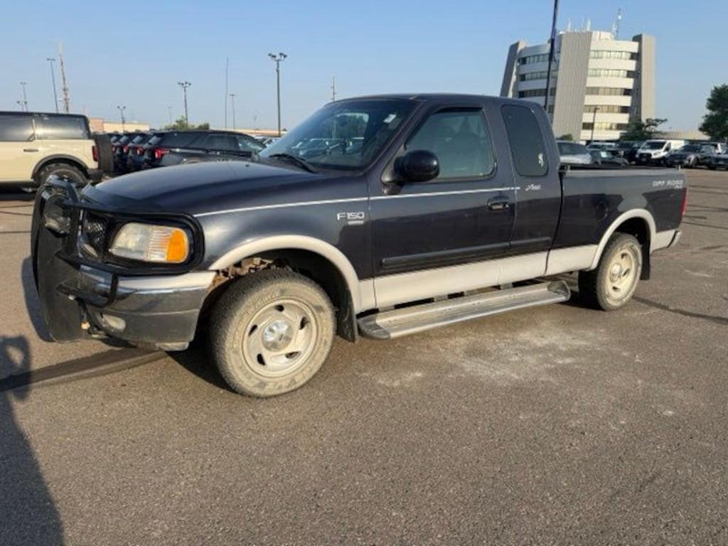 Used 2001 Ford F-150 Lariat Truck