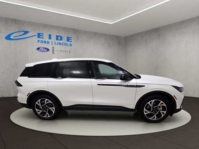 2026 Lincoln Nautilus Premiere photo 3