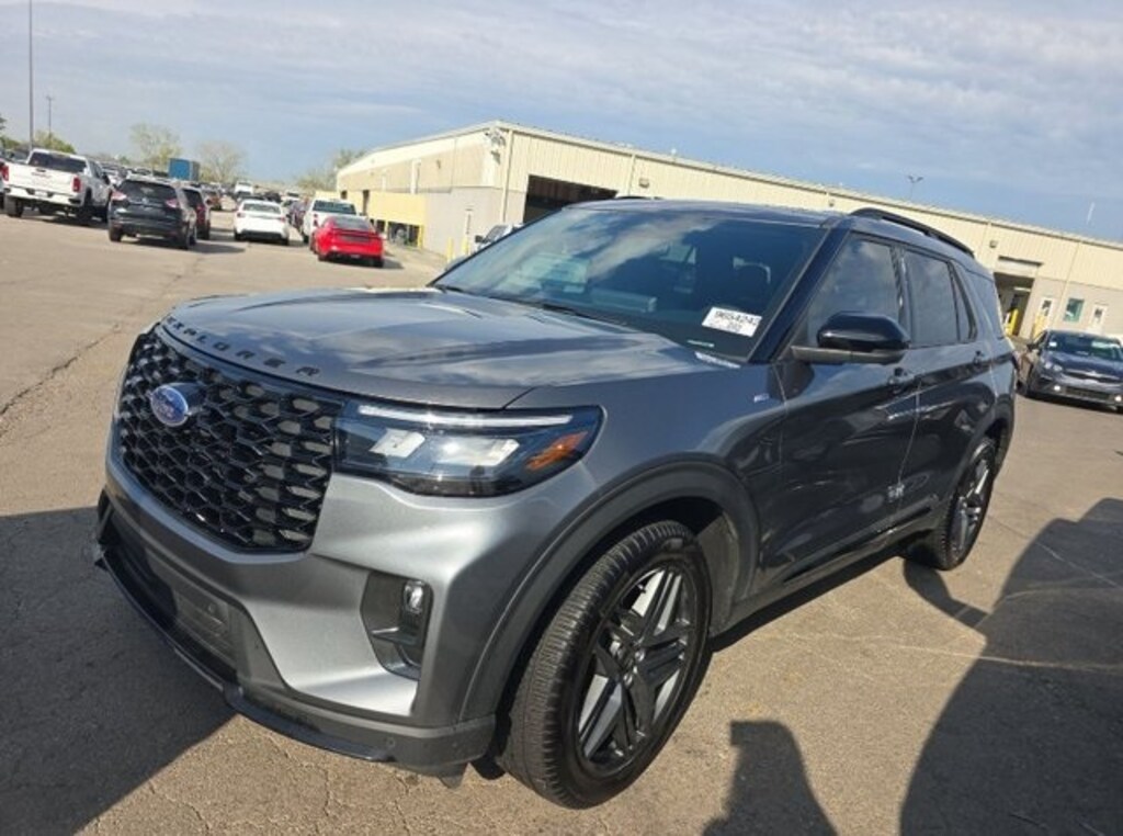 Used 2025 Ford Explorer ST-Line SUV