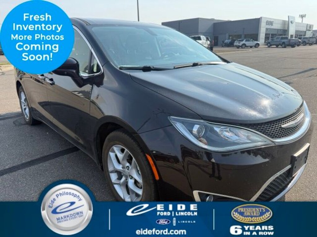 Used 2019 Chrysler Pacifica Touring Plus Minivan/Van