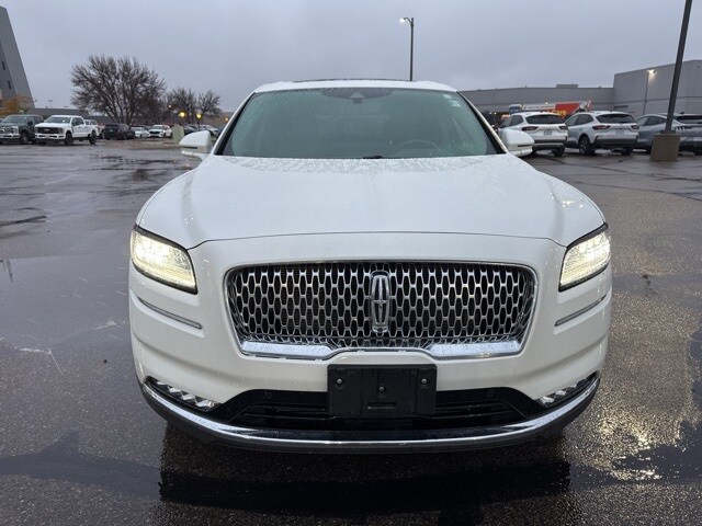 2023 Lincoln Nautilus Reserve photo 3