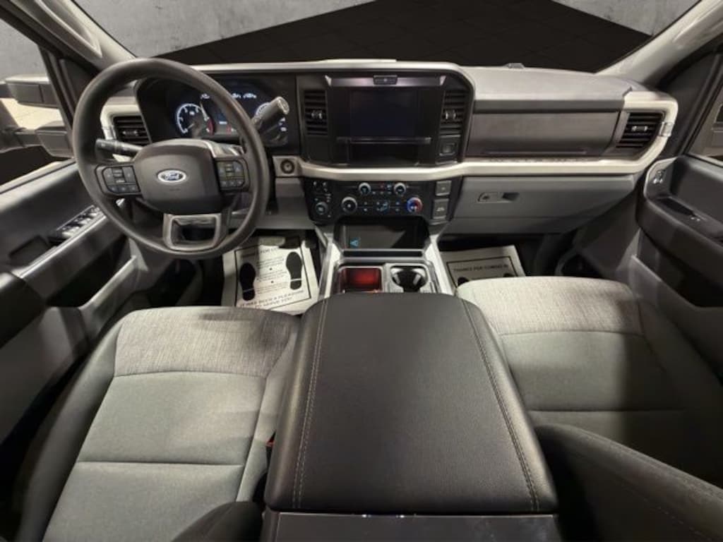 Used 2025 Ford F-450SD XLT Truck