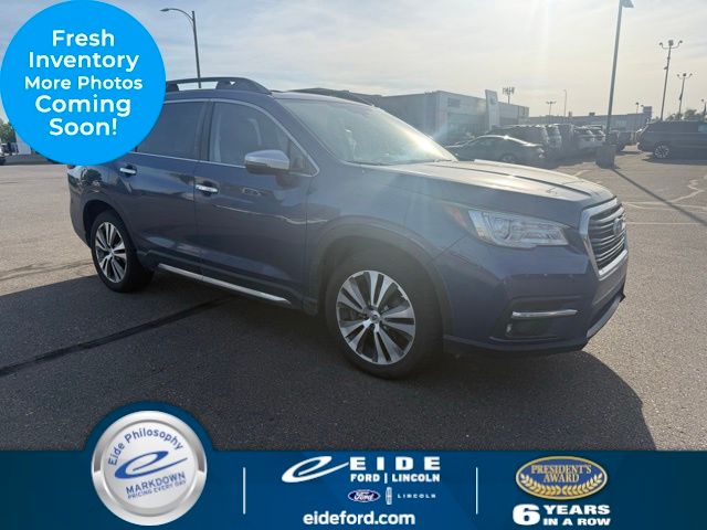 2019 Subaru Ascent Touring's photo