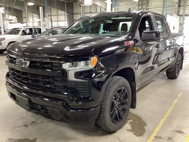 2024 Chevrolet Silverado 1500 RST photo 2