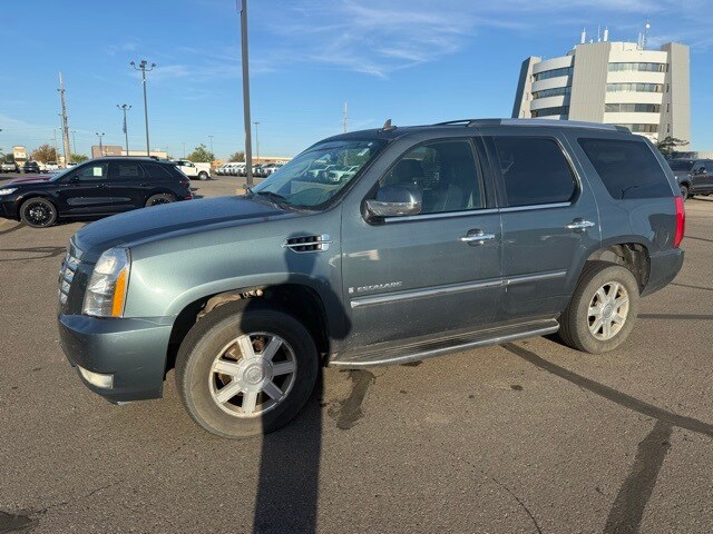 2008 Cadillac Escalade Base photo 2