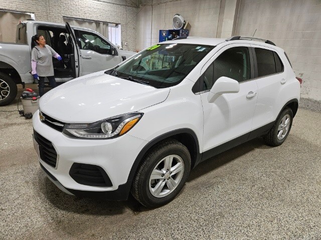 Certified 2020 Chevrolet Trax LT with VIN KL7CJPSB8LB327723 for sale in Bismarck, ND