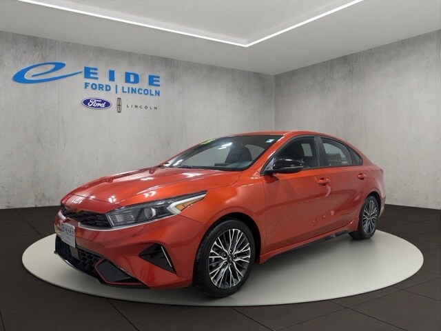 2023 Kia Forte GT-Line photo 2