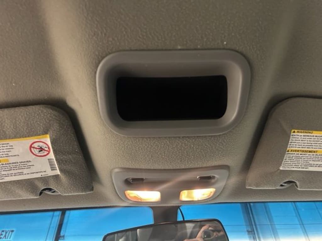 Used 2004 Pontiac Bonneville SE Sedan