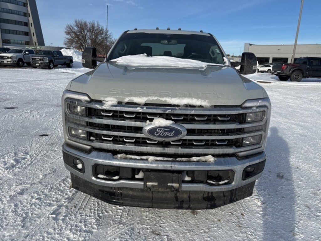 Used 2025 Ford F-250SD Lariat Truck