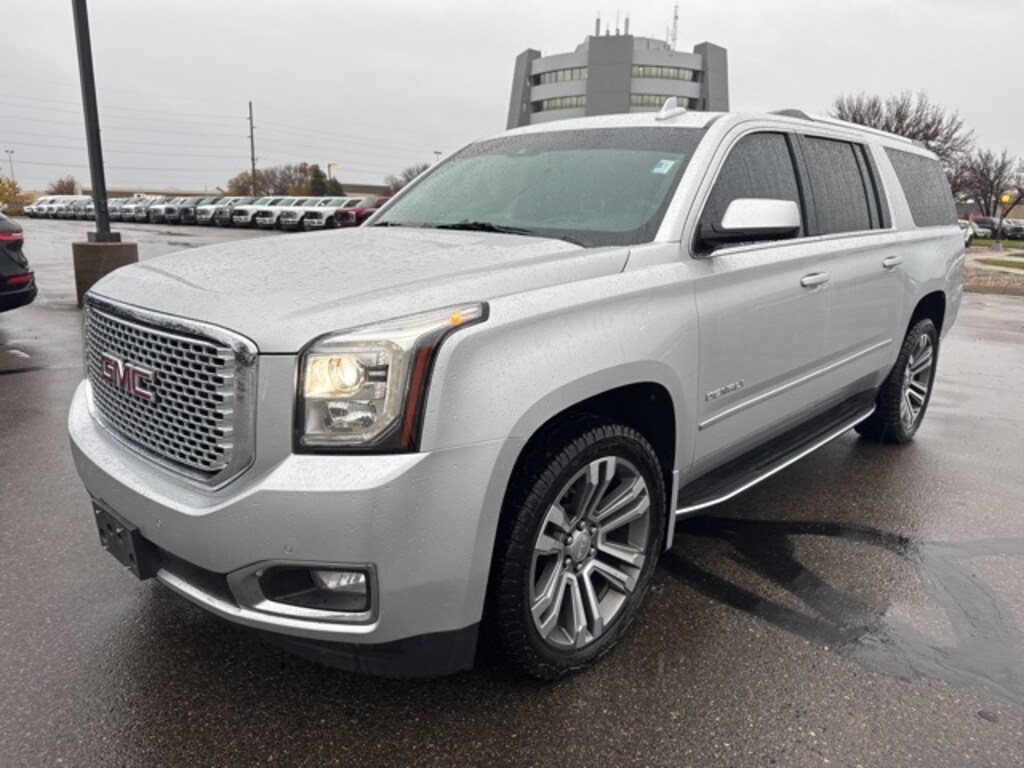 Used 2017 GMC Yukon XL Denali SUV