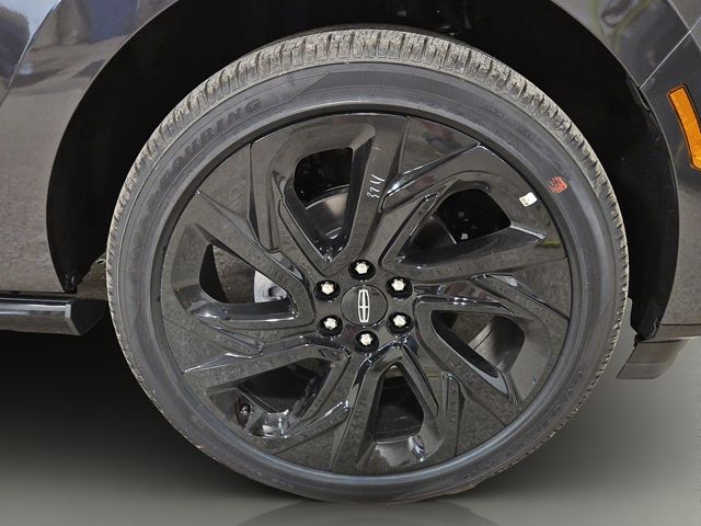 2027 Lincoln Navigator Reserve L - Photo 18