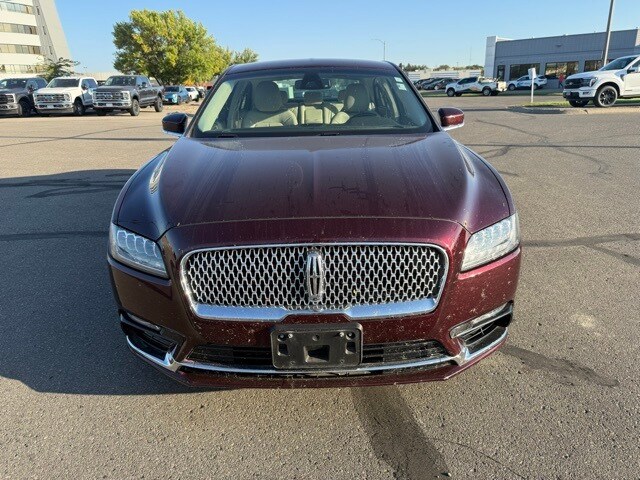 2017 Lincoln Continental Reserve photo 2