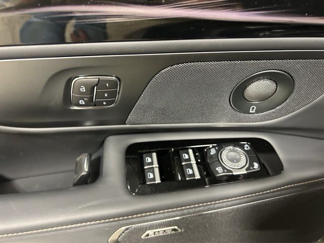 2025 Lincoln Nautilus Reserve - Photo 10