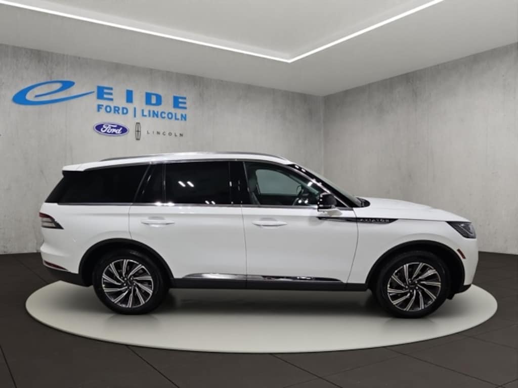 New 2026 Lincoln Aviator Premiere SUV