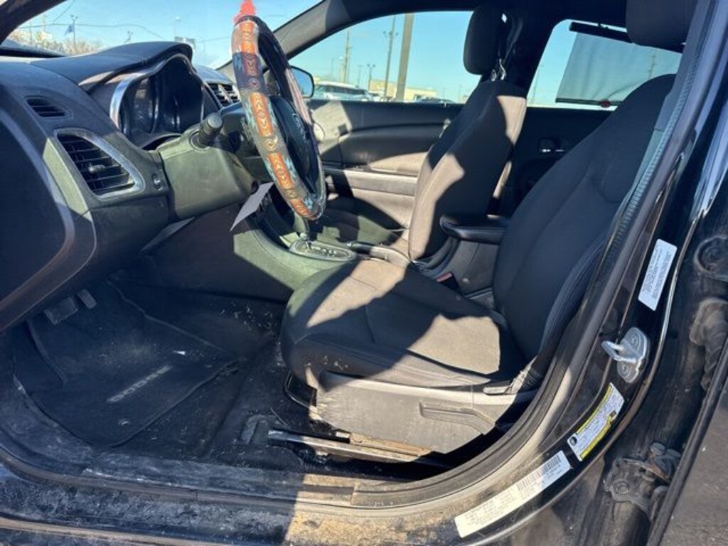 Used 2013 Dodge Avenger SE Sedan