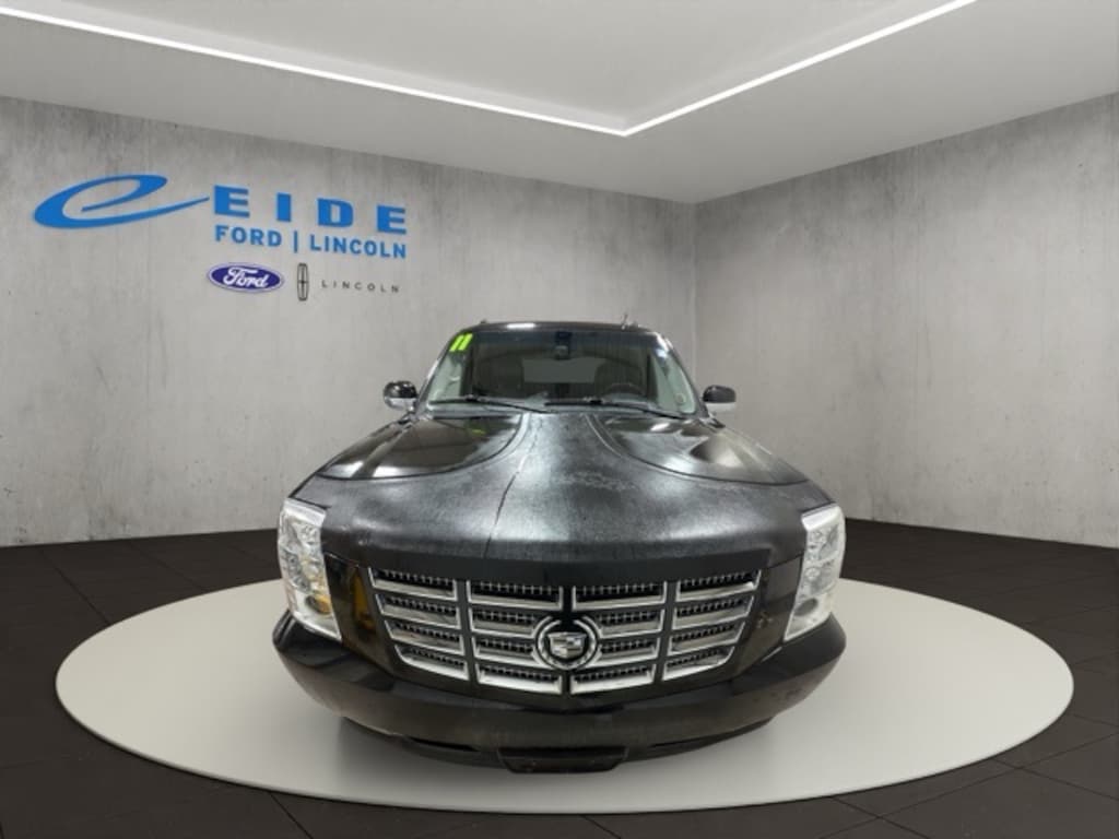 Used 2011 Cadillac Escalade EXT Luxury SUV