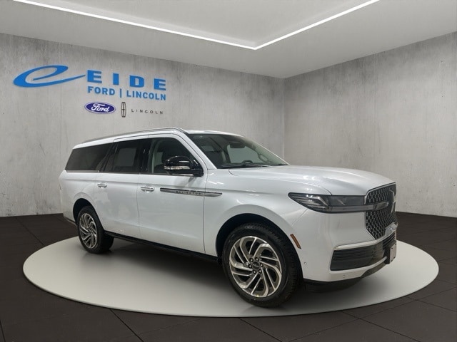 2025 Lincoln Navigator Reserve L's photo