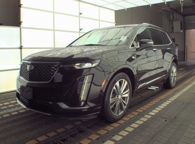 2021 Cadillac XT6 Premium Luxury photo 2