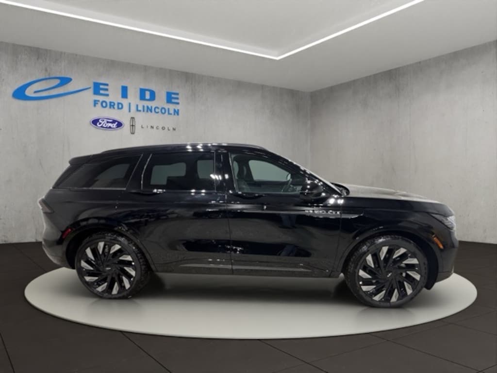 New 2025 Lincoln Nautilus Reserve SUV