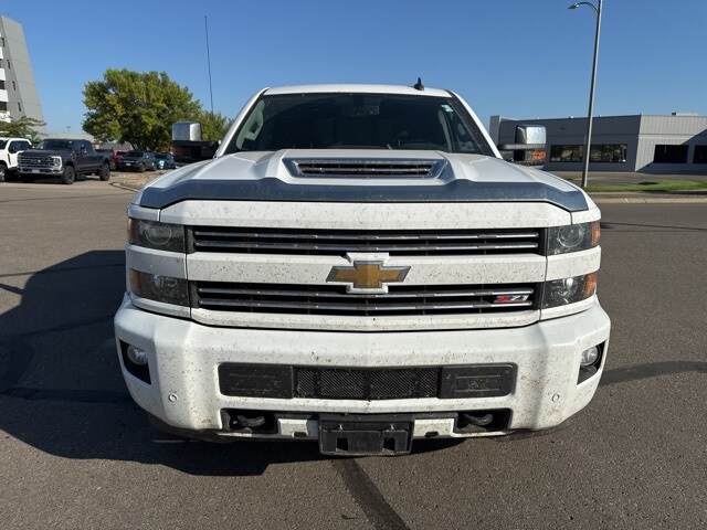 2017 Chevrolet Silverado 2500HD LTZ photo 3