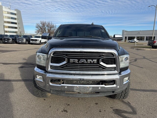 2017 Ram 3500 Laramie photo 3