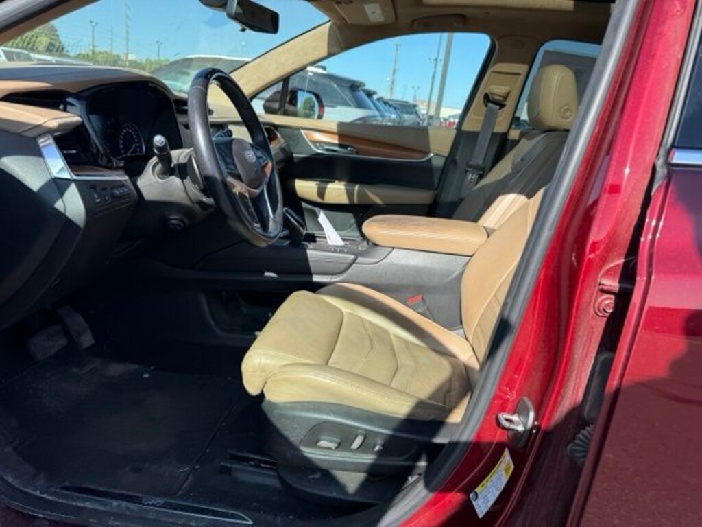 Used 2017 Cadillac XT5 Platinum SUV